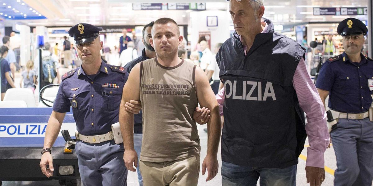 Ai rapinatori uccisi danno un milione, ai morti per rapina soltanto spicci Ai rapinatori uccisi danno un milione, ai morti per rapina soltanto spicci