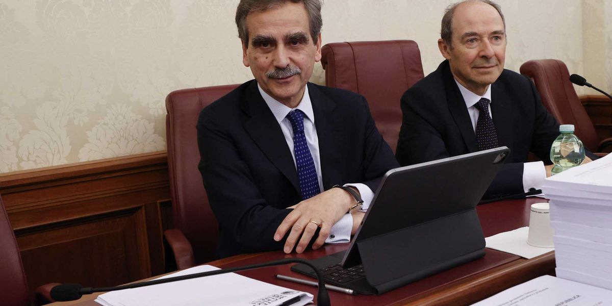 Mps avanti su Mediobanca, Nagel alla cassa Mps avanti su Mediobanca, Nagel alla cassa