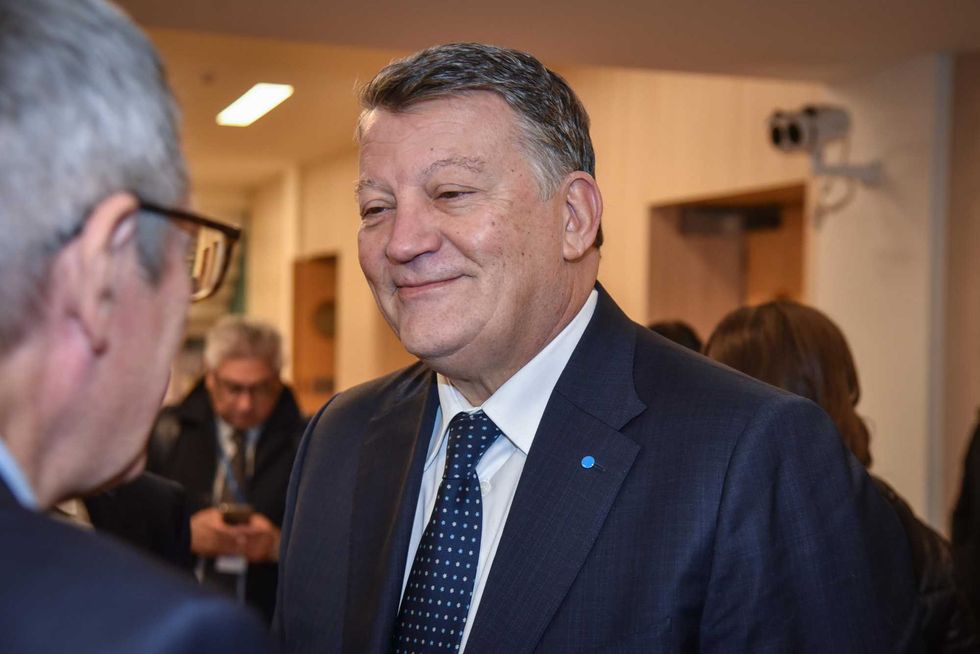 Calci e pugni da 20 della Fiom: in ospedale 2 sindacalisti Uil. Nessuna condanna di Landini