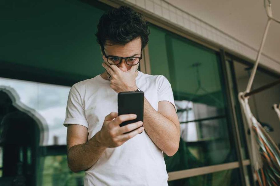 Man jokes he'll do anything for his friends except reply to their texts, launching debate