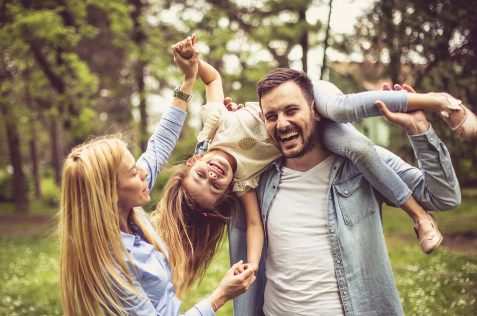 money, tech, teaching money to kids, tech boundaries for kids, parenting, parenting tips, kids and screens