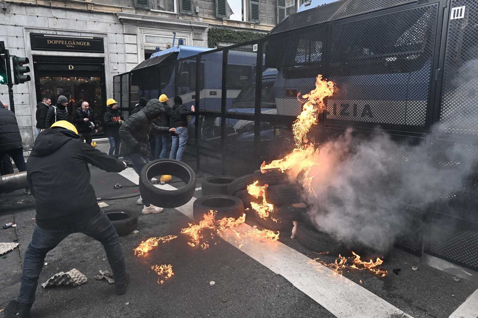 Genova, aperta indagine sugli scontri