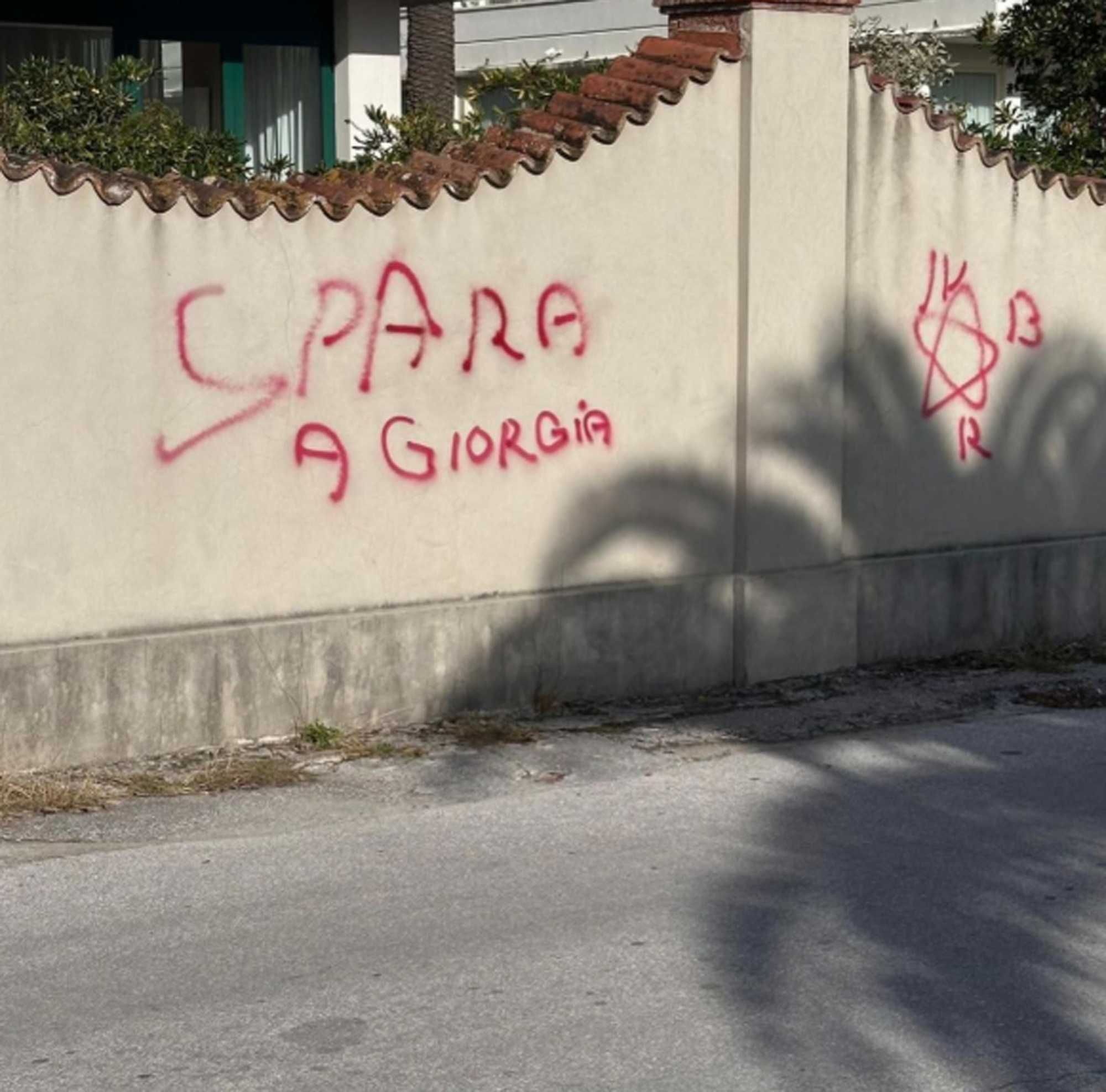 Toscana choc: «Spara a Giorgia». Firmato Br