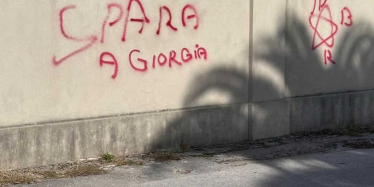 Toscana choc: «Spara a Giorgia». Firmato Br Toscana choc: «Spara a Giorgia». Firmato Br