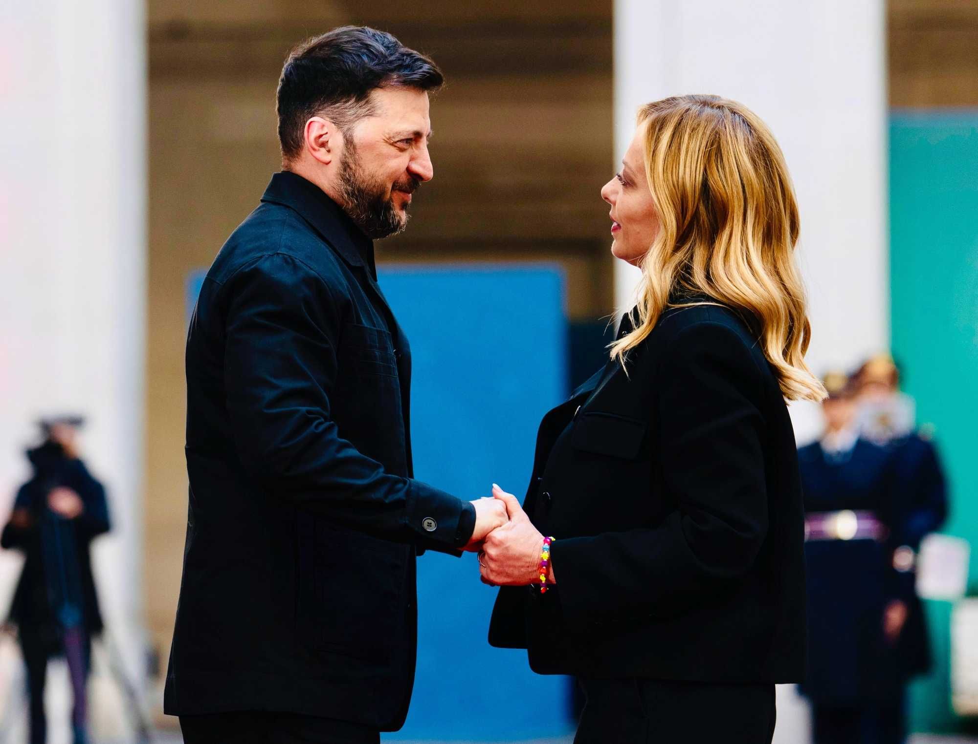 Zelensky si raccomanda al Papa e alla Meloni