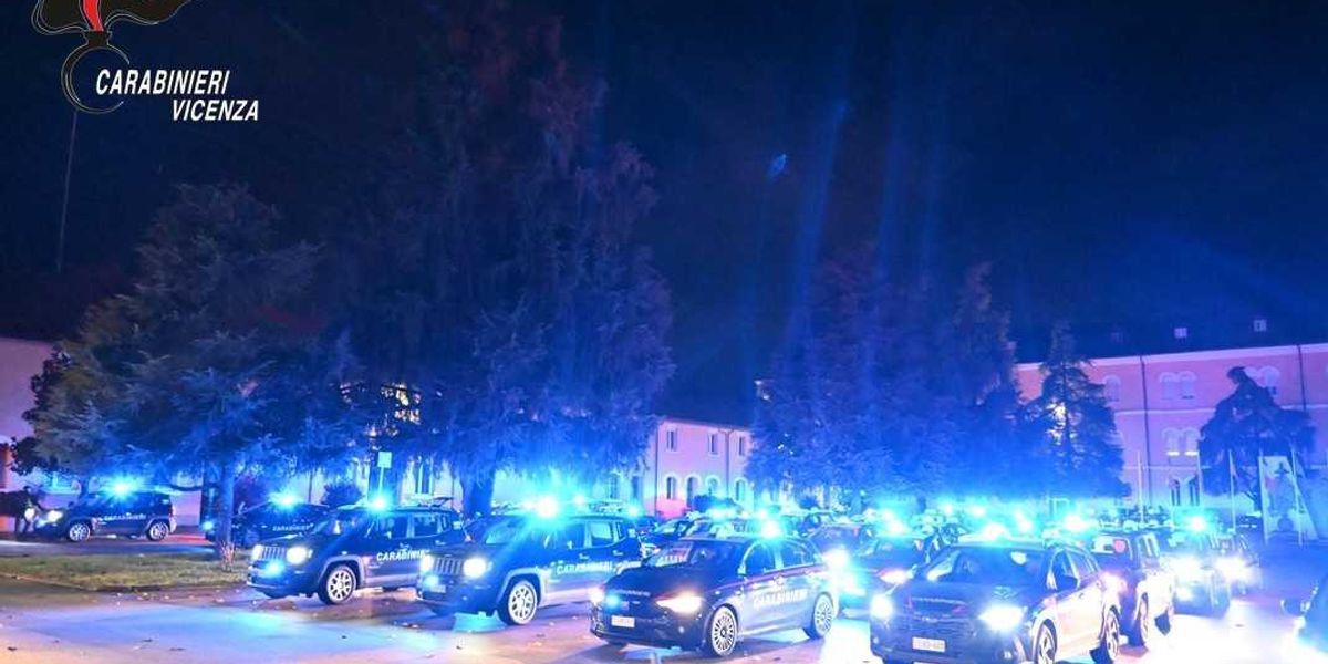 Vicenza, maxi retata dei Carabinieri contro la mafia nigeriana Vicenza, maxi retata dei Carabinieri contro la mafia nigeriana