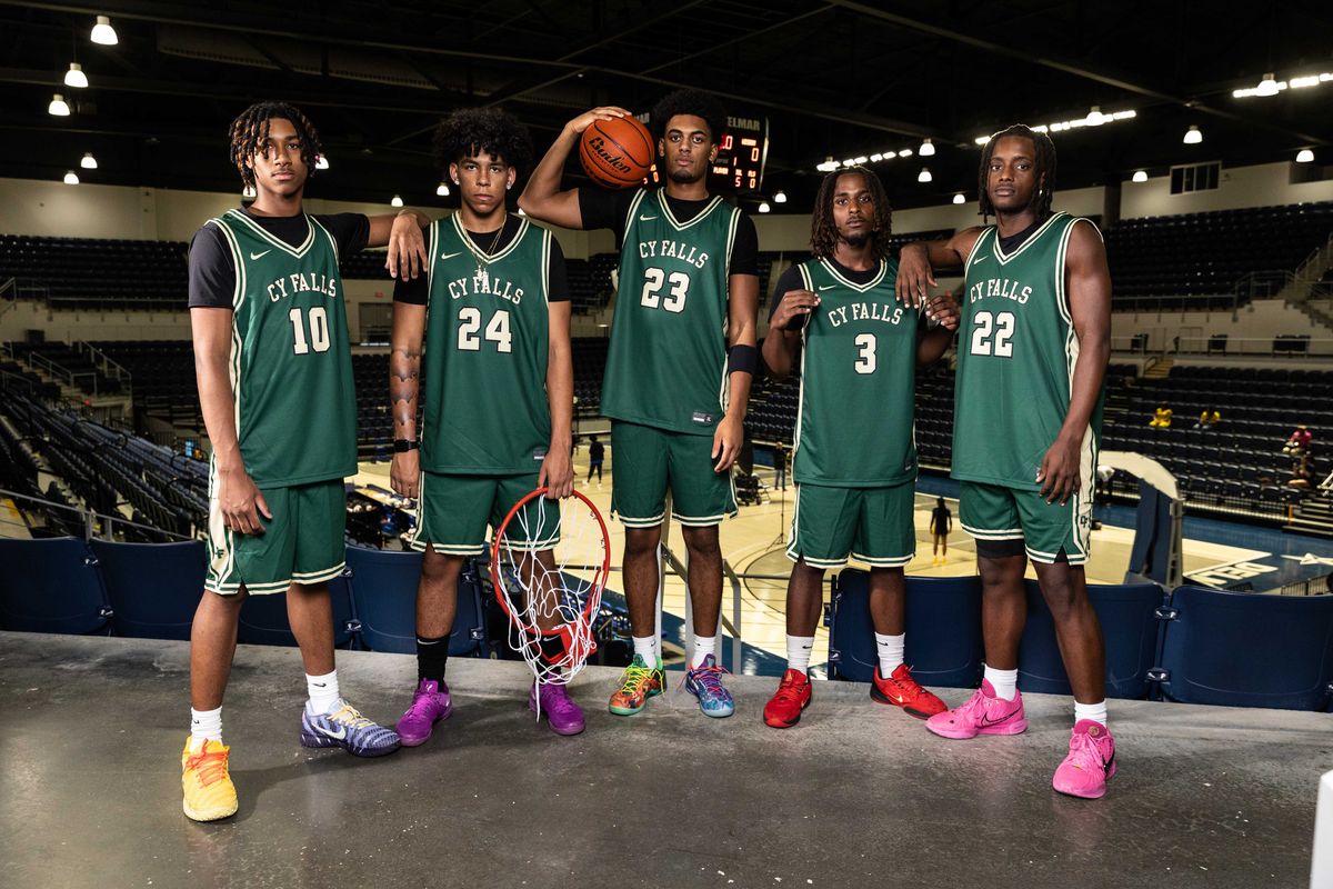 PEAK ALTITUDE: With Humphries and Patton surging, the sky is the limit for No. 4 Cy Falls