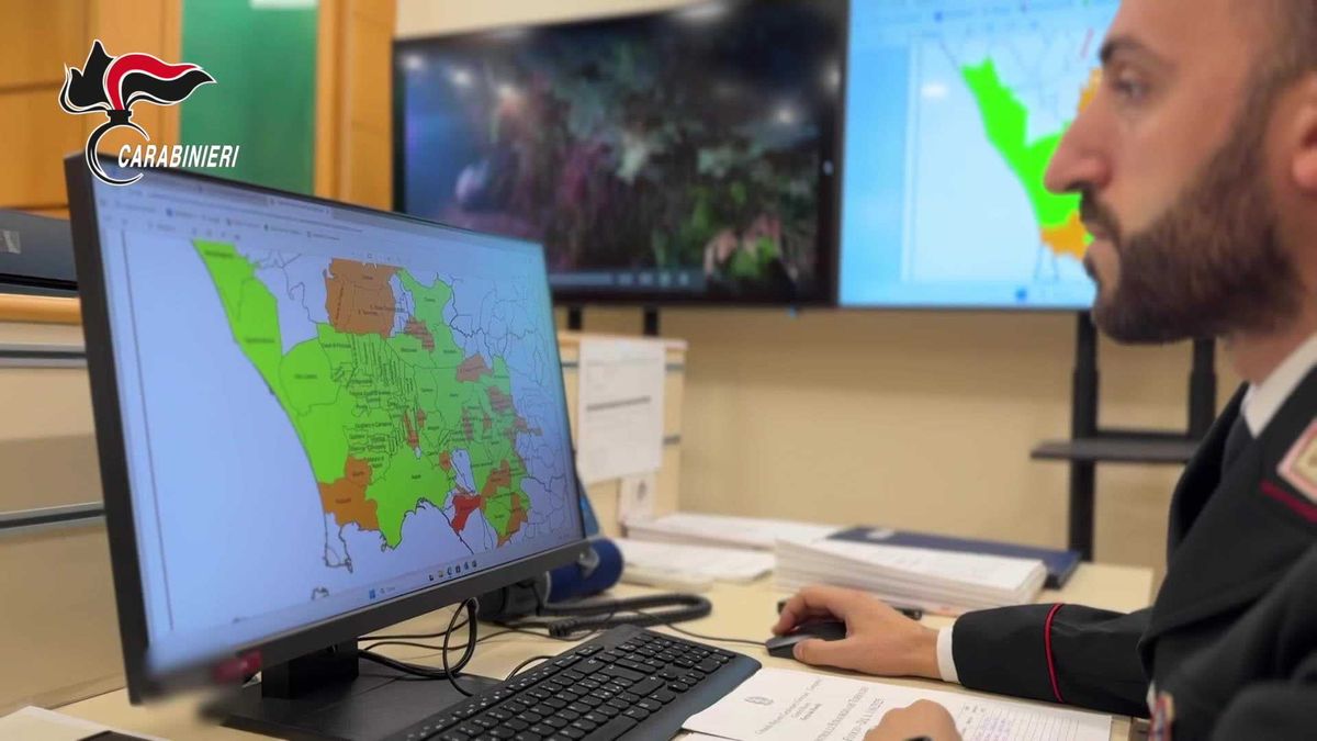 Caivano, la «control room» dei Carabinieri contro i reati ambientali