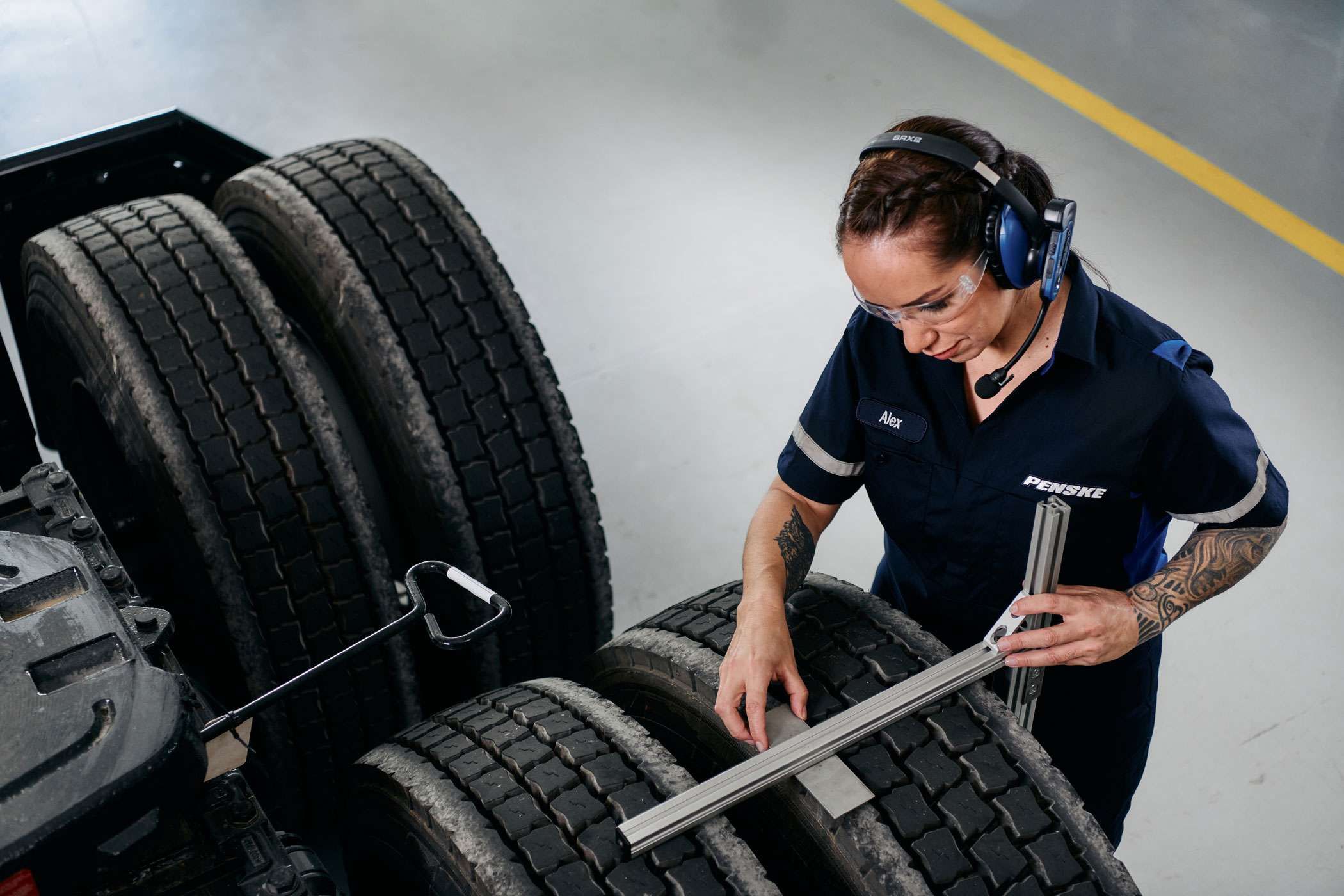 Penske tech measuring tires