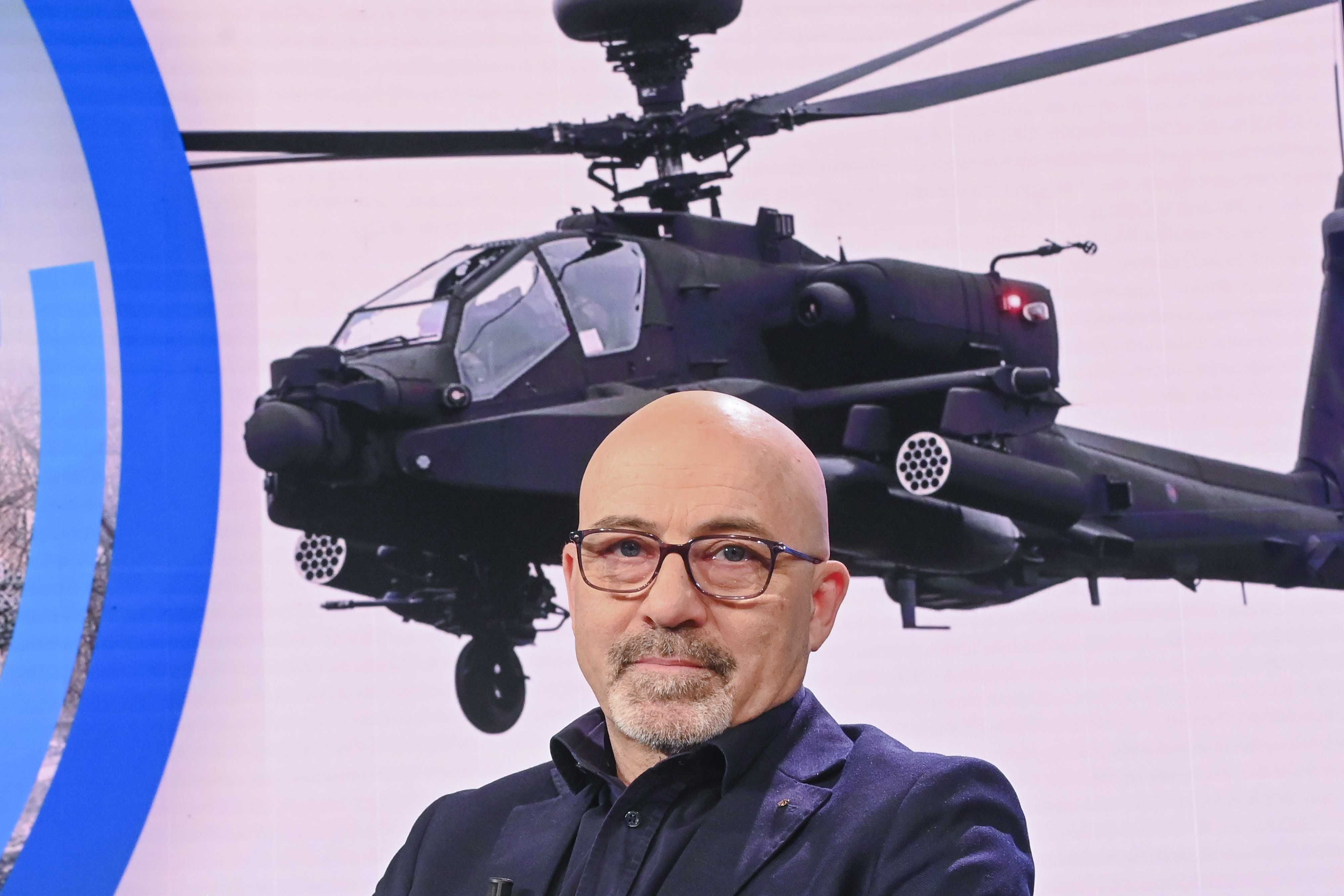 Leonardo punta agli Emirati Arabi. Alleanza su aerei, sicurezza e difesa