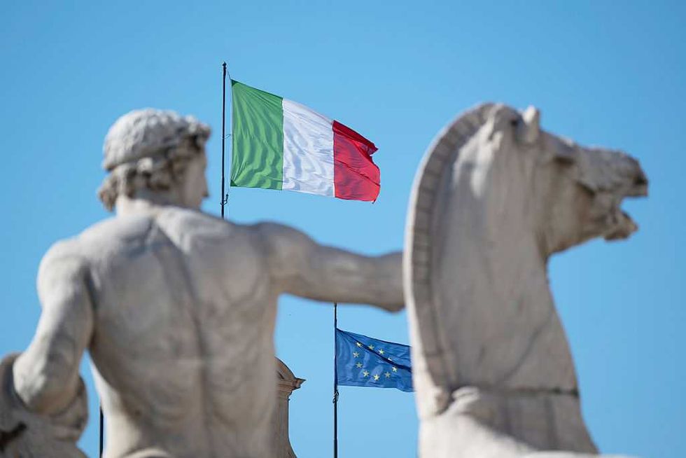 «Subito via l’uomo di Mattarella»