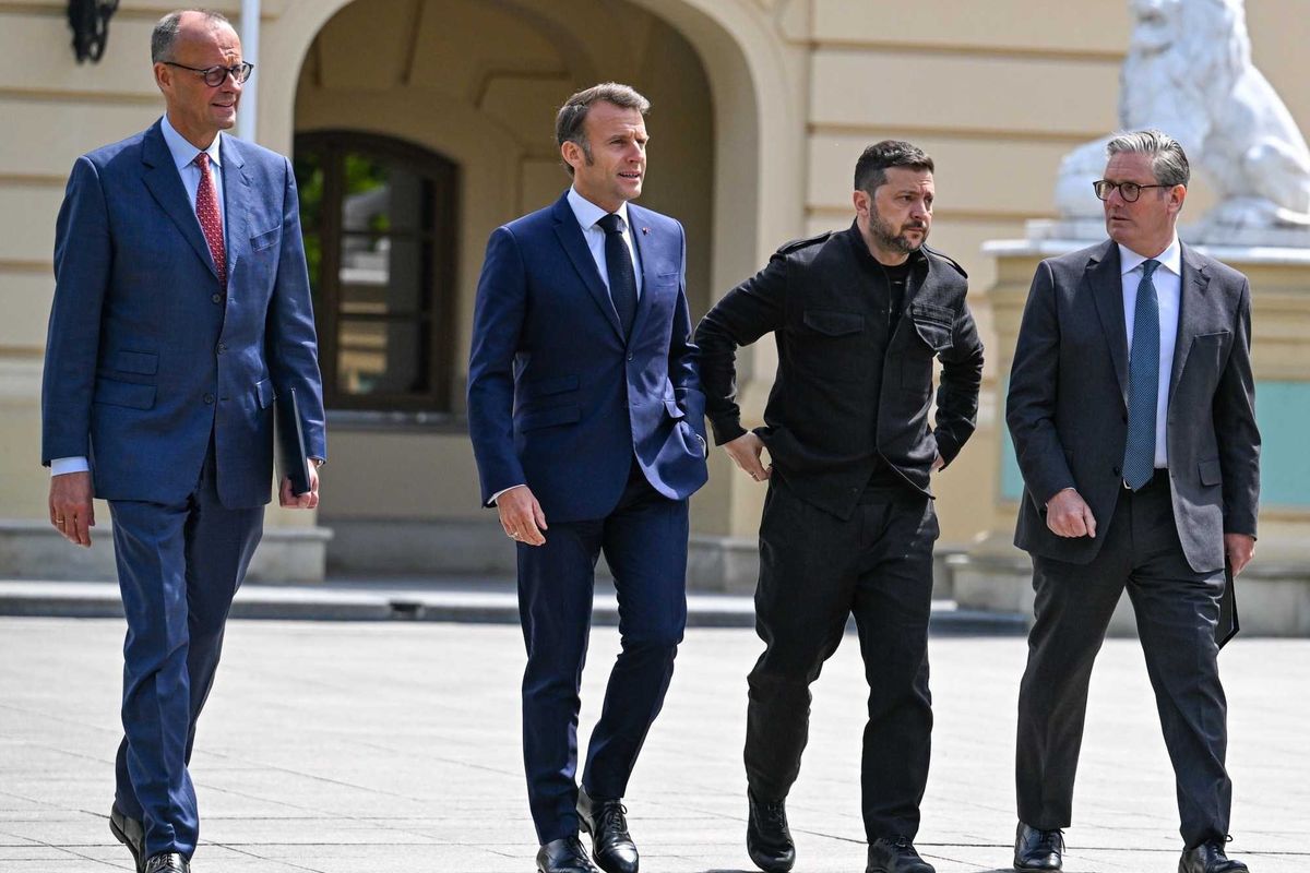 L’Ue e i volenterosi ora fanno a gomitate. Ma neppure Kiev crede al contro-piano