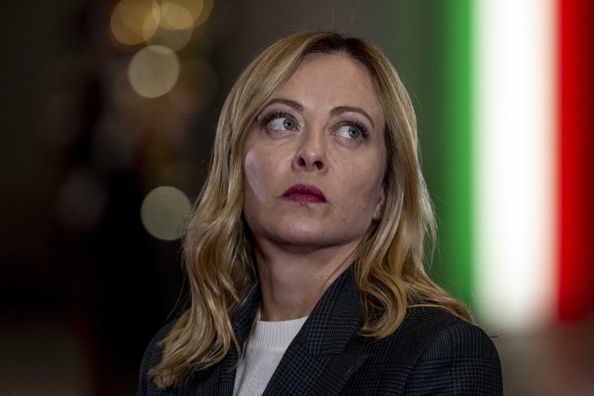 Meloni convince l’Europa: si parte dal piano Trump. Abbiamo buttato due anni