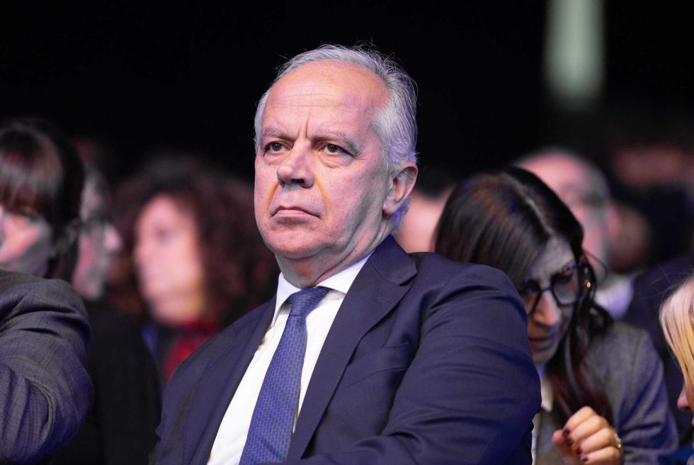 Piantedosi risponde a Lepore: «I danni li paghi chi ha distrutto»