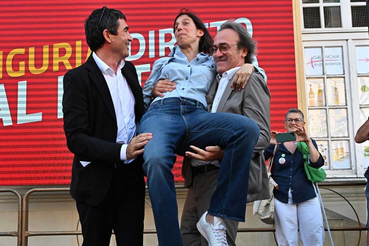 «Chi non salta comunista è»: saltiamo tutti