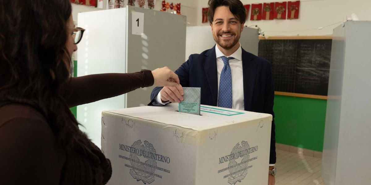 Il Veneto si affida al delfino del Doge: Stefani stravince, la Lega doppia Fdi