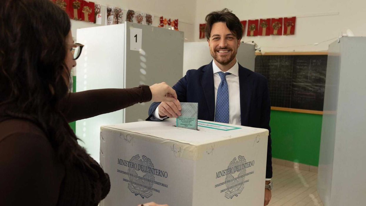 Il Veneto si affida al delfino del Doge: Stefani stravince, la Lega doppia Fdi