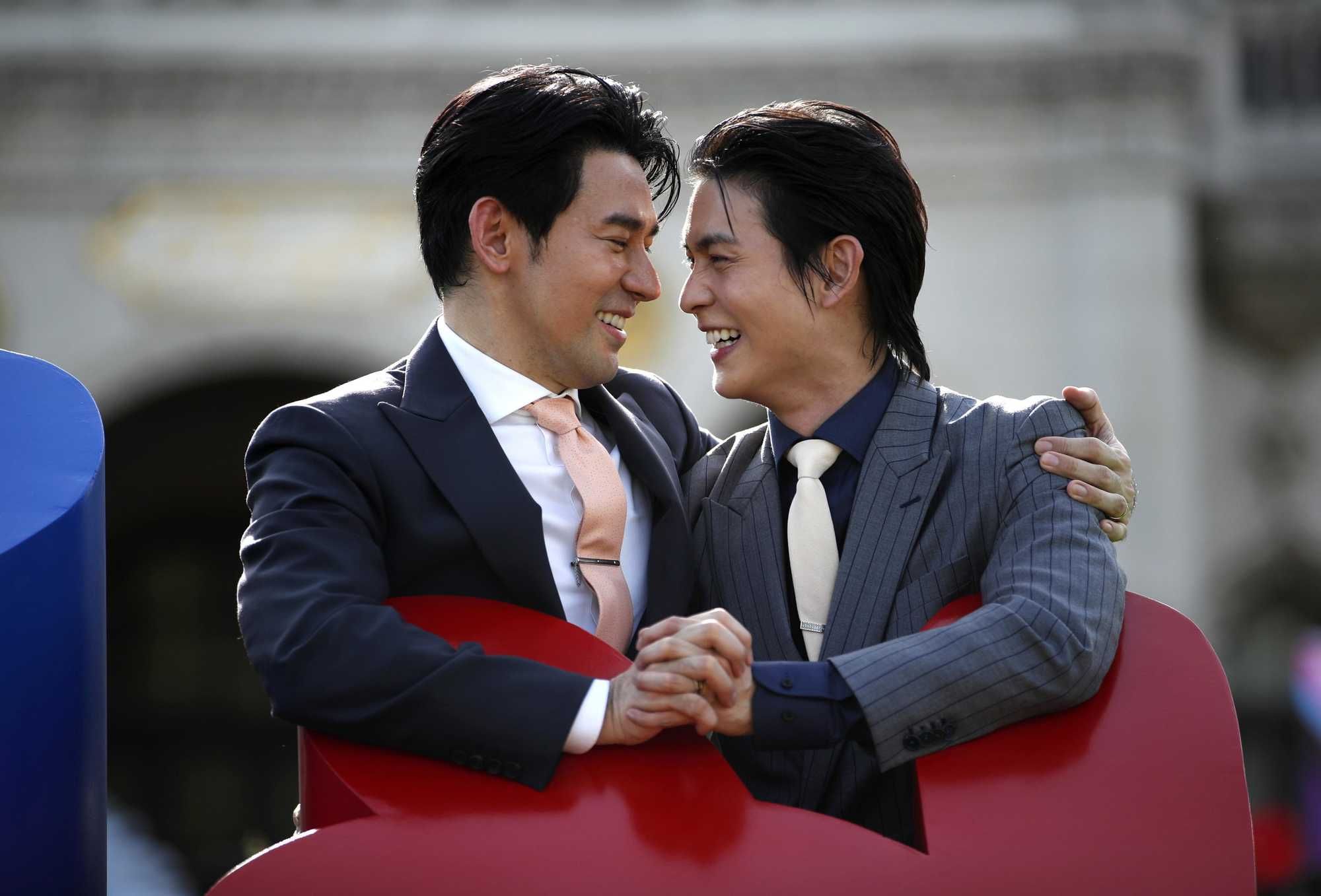 La Corte Ue sfrutta il «cavallo dei Trojan» e impone le nozze gay a tutti i Paesi membri