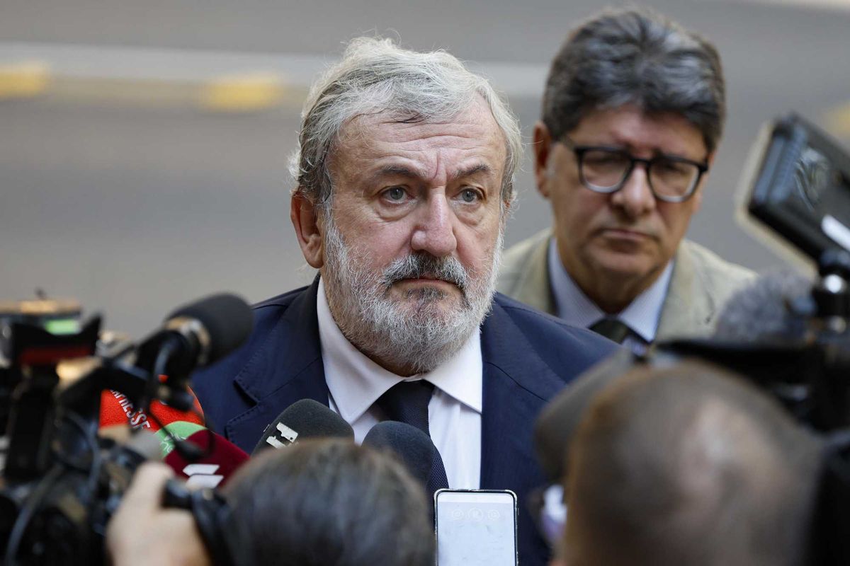 Emiliano lascia la Puglia «in rosso». Le partecipate non badano a spese