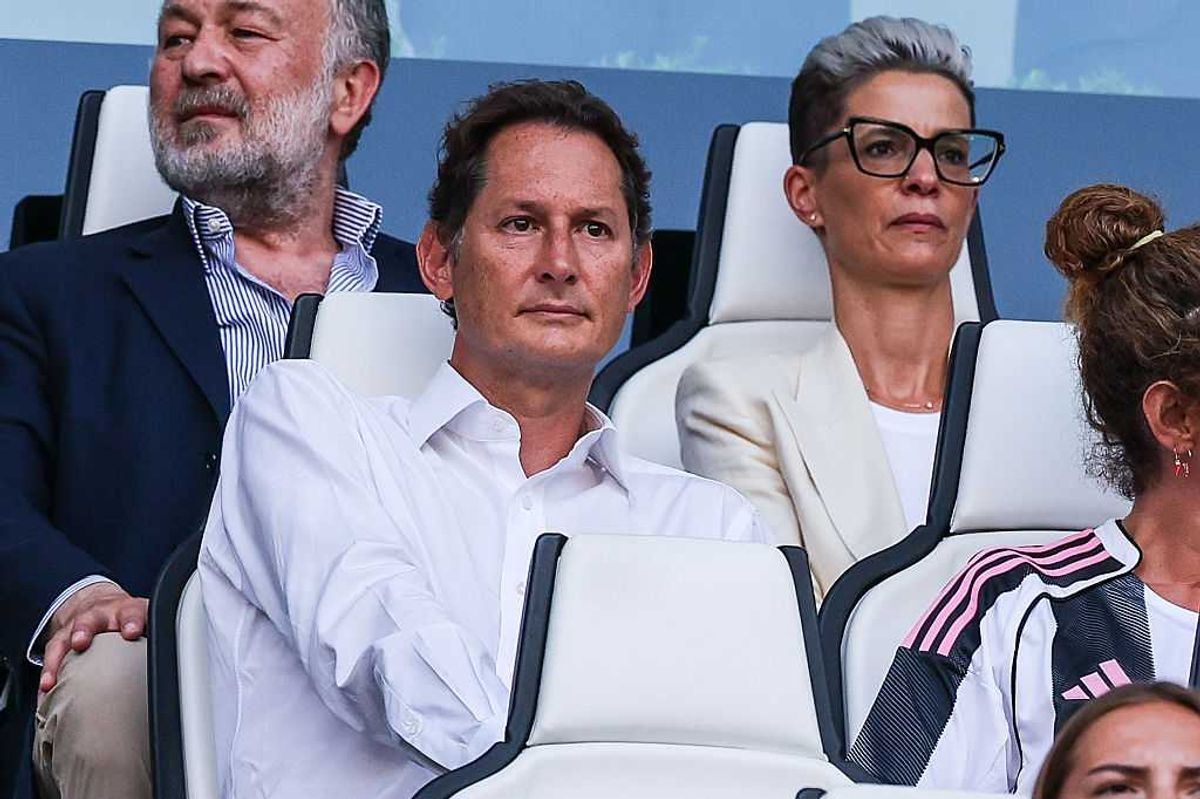 Dopo l’auto, Elkann smonta pure la Juve? Ma la sinistra urla solo per «Repubblica»
