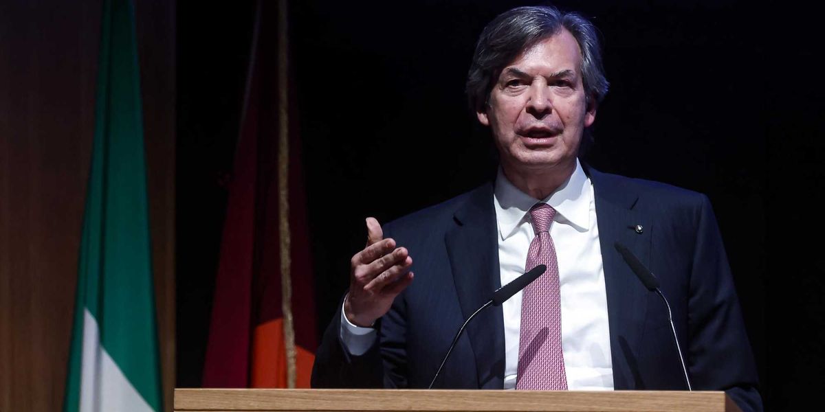 Il banchiere si ribella: non c’è solo la guerra... Il banchiere si ribella: non c’è solo la guerra...