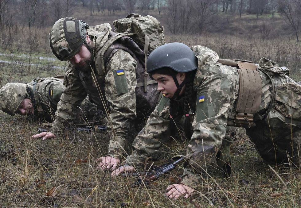 Ucraina, i soldati tedeschi tornano in Polonia mentre i russi avanzano nel Donetsk