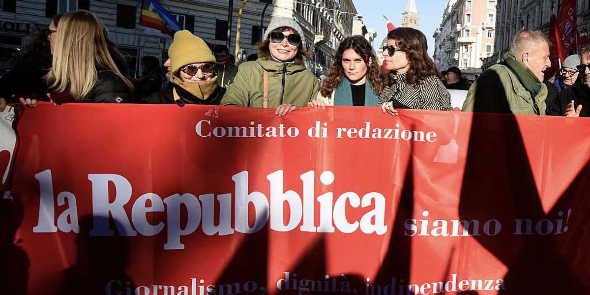 cari colleghi di rep chiedete aiuto ai fascisti da Laverita.info cari colleghi di rep chiedete aiuto ai fascisti