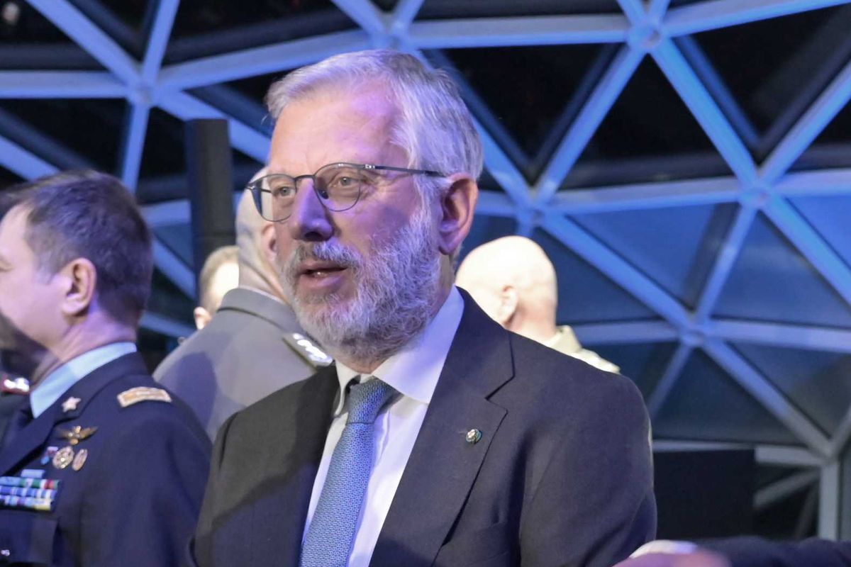 Partita la macchina del fango per coprire le trame sul Colle