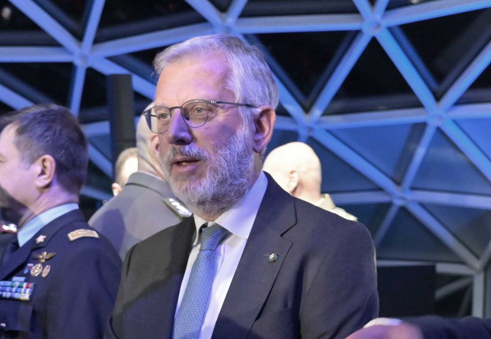 Partita la macchina del fango per coprire le trame sul Colle