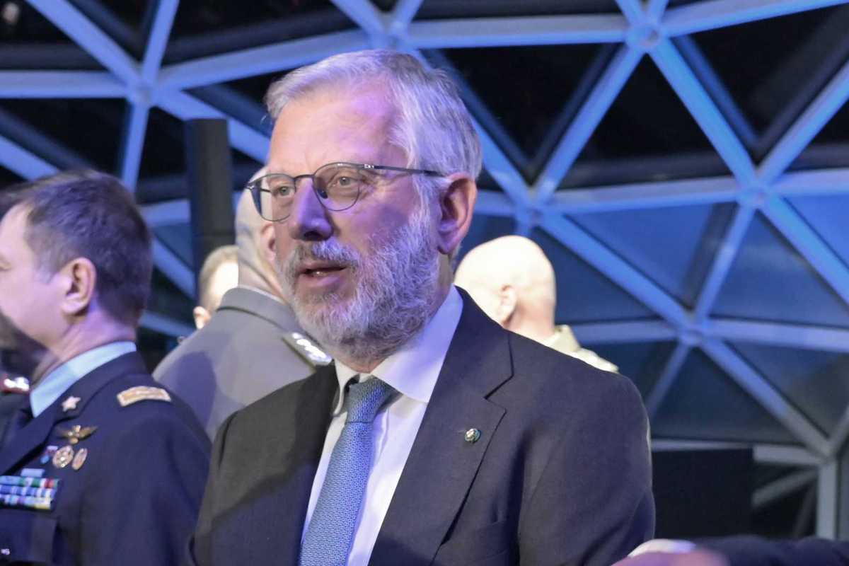Partita la macchina del fango per coprire le trame sul Colle