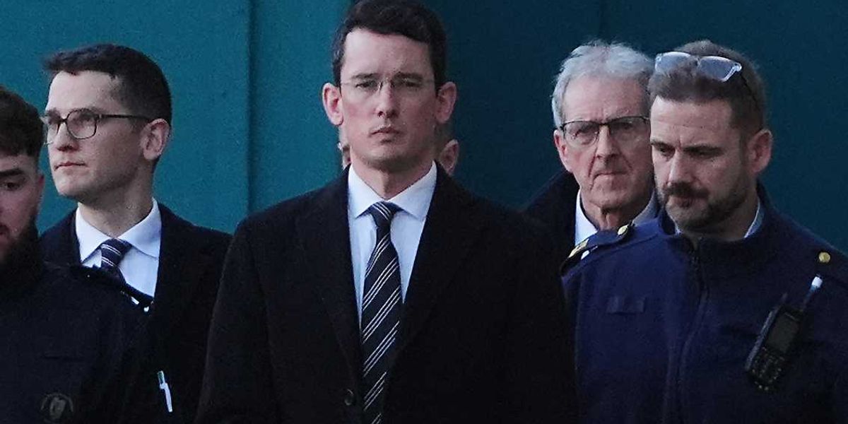 non usa il neutro per i transessuali finisce incatenato davanti al giudice