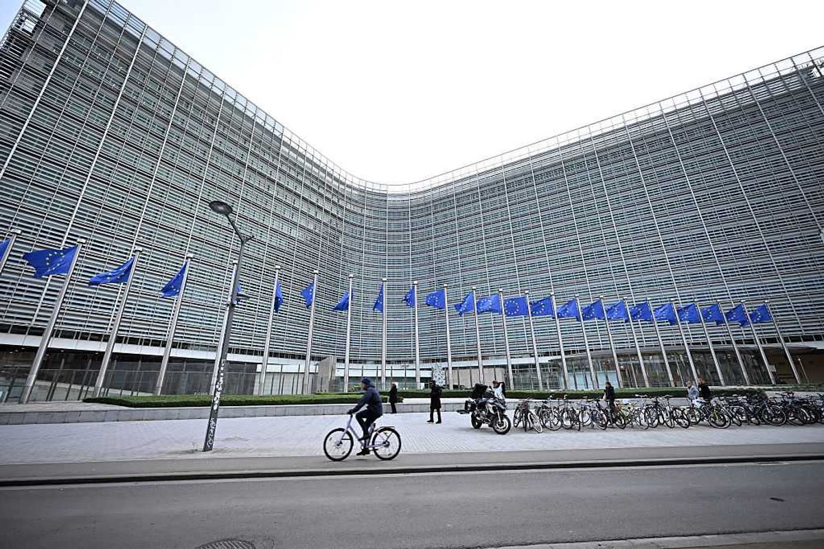 L’Unione europea assomiglia sempre di più alle autocrazie che dice di osteggiare