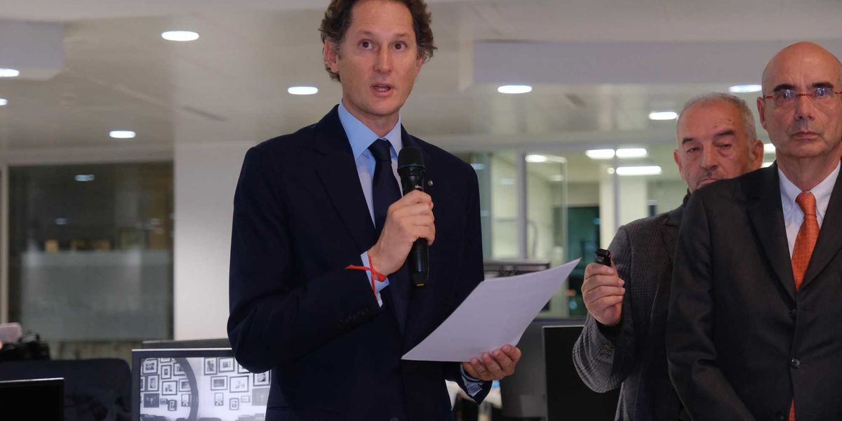 vendesi repubblica il pd impazzisce e invoca protezioni ma dietro c8217232 renzi da Laverita.info vendesi repubblica il pd impazzisce e invoca protezioni ma dietro c8217232 renzi