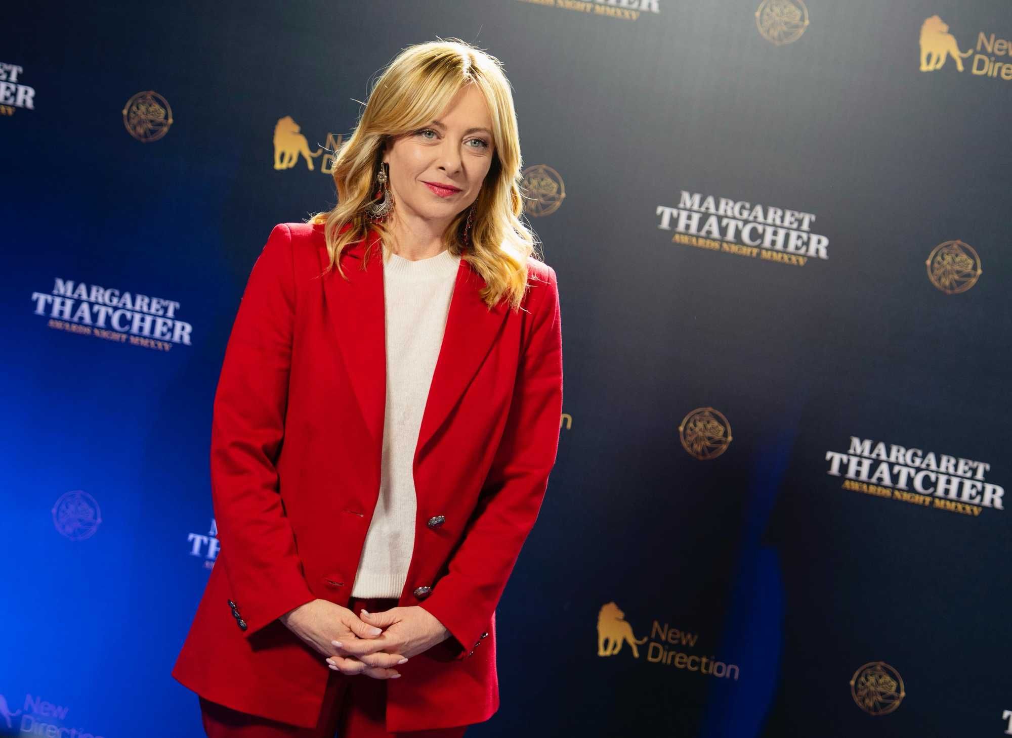 Meloni riceve il premio Thatcher: «Non è facile essere conservatori».