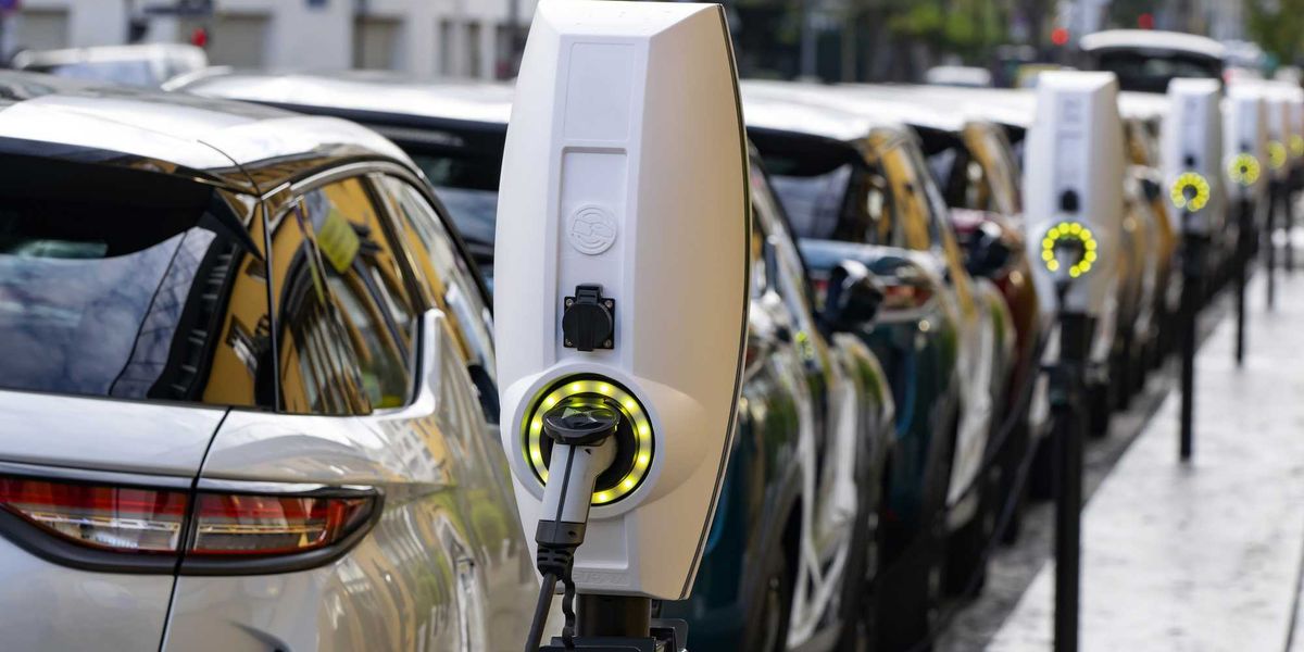 Elettrico al palo: Ue sotto pressione per rivedere le regole Elettrico al palo: Ue sotto pressione per rivedere le regole