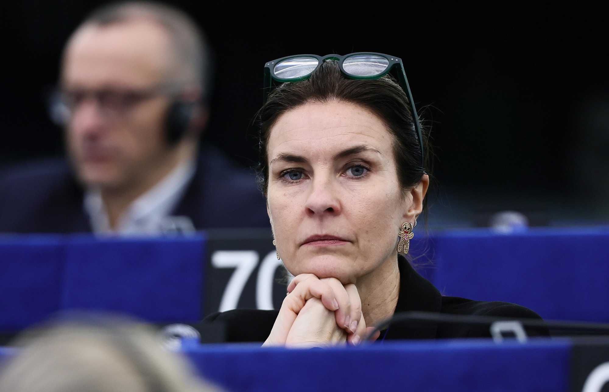 L’Ue toglie l’immunità alla Moretti. Il voto M5s spacca il campo largo