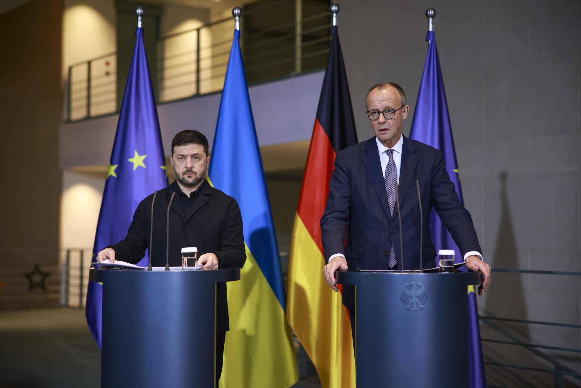 Gli Usa: «Risolto il 90% dei problemi». Ma Zelensky tergiversa sui territori