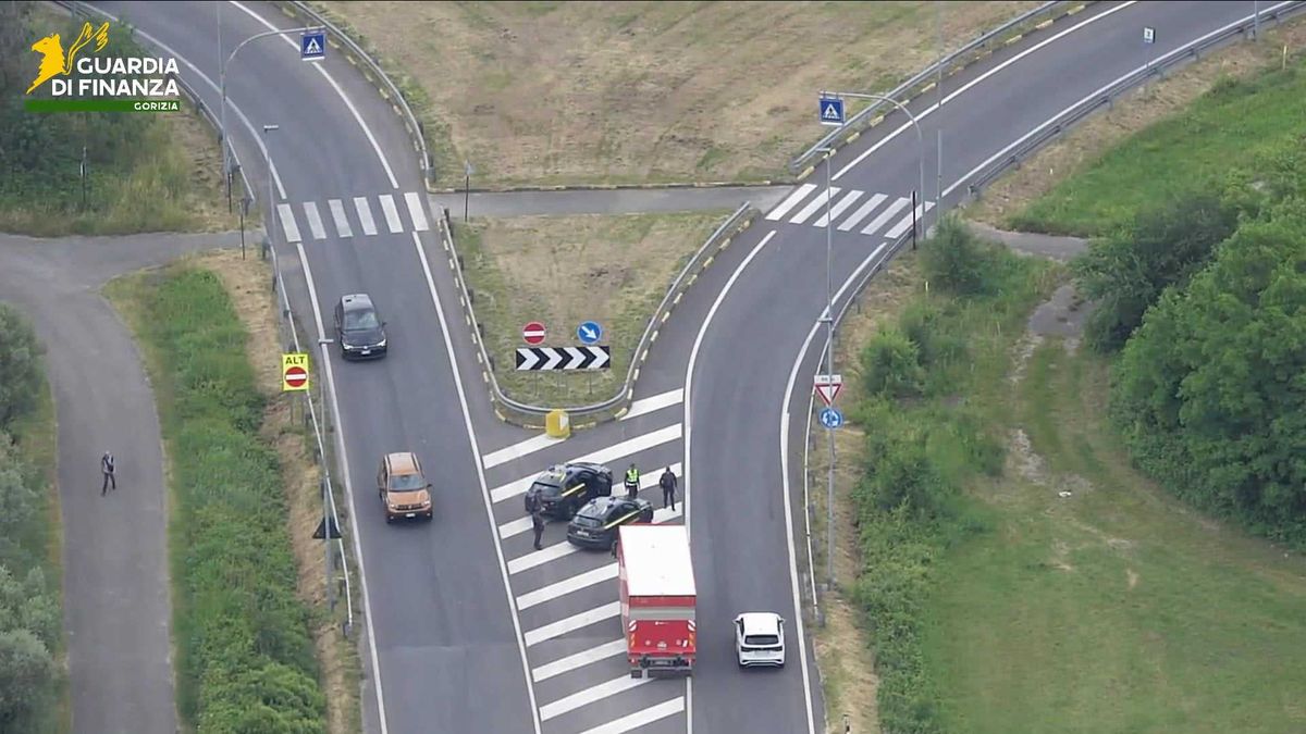 Gorizia, la GdF sequestra 110 kg di cocaina