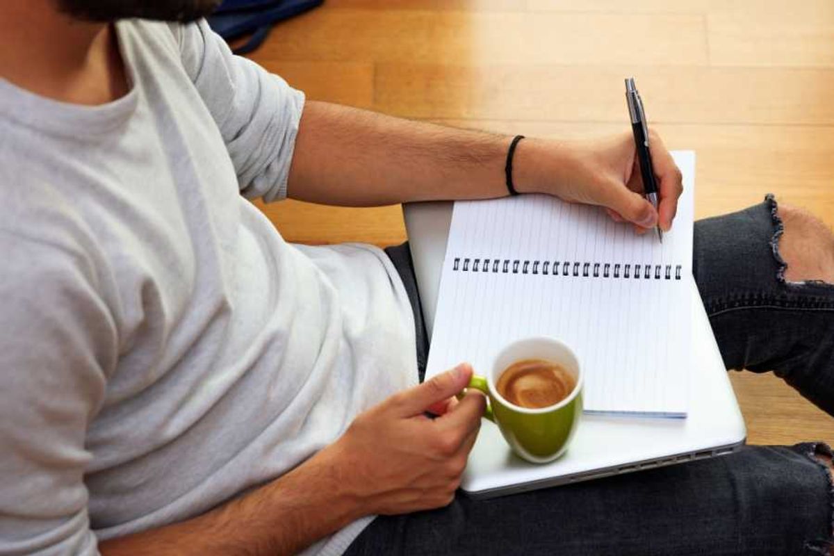 lefties, left-handedness, latte, writing with left hand, right-handedness