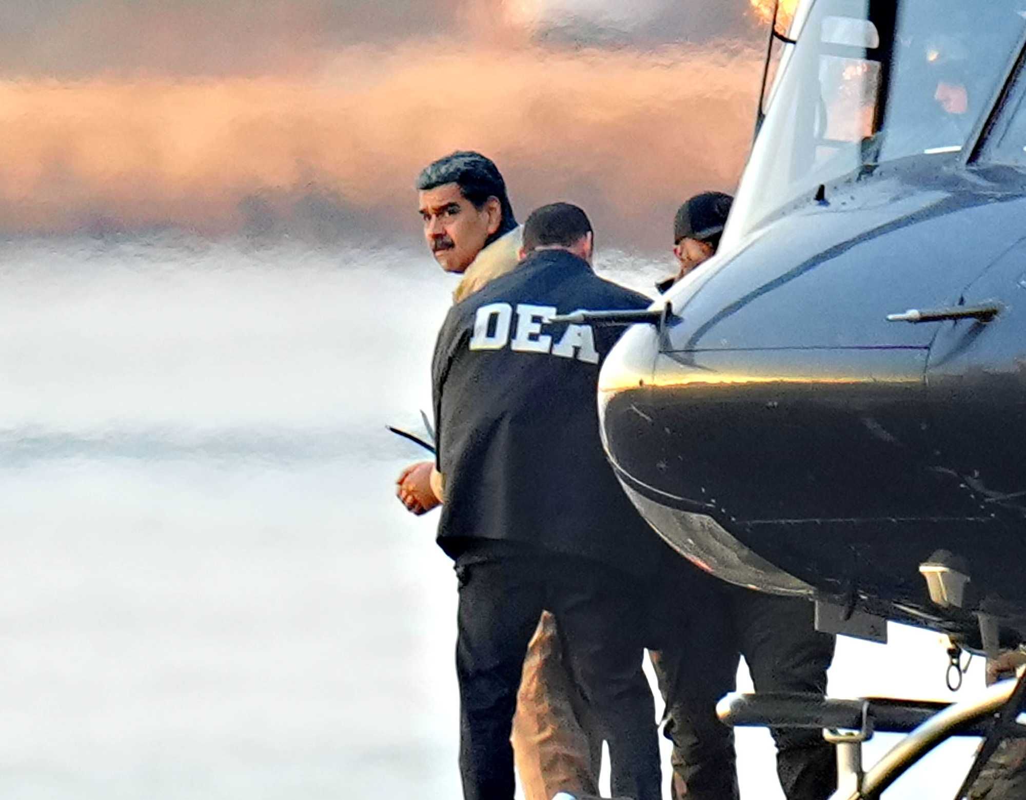 Maduro parla in tribunale: «Il presidente resto io». Ma la sua vice apre a Donald