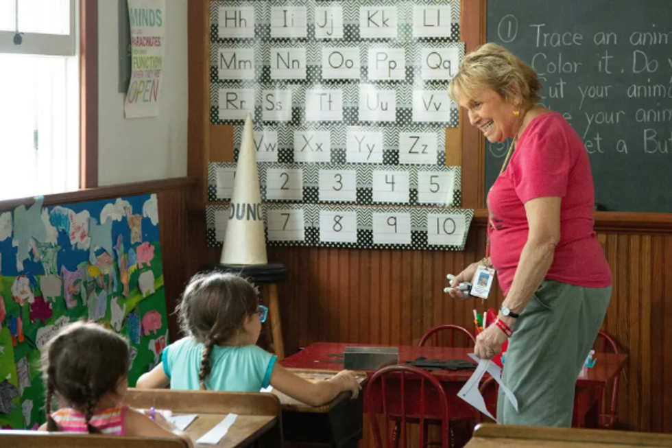 Retired elementary school teacher reveals big way parents are 'messing up' with their kids