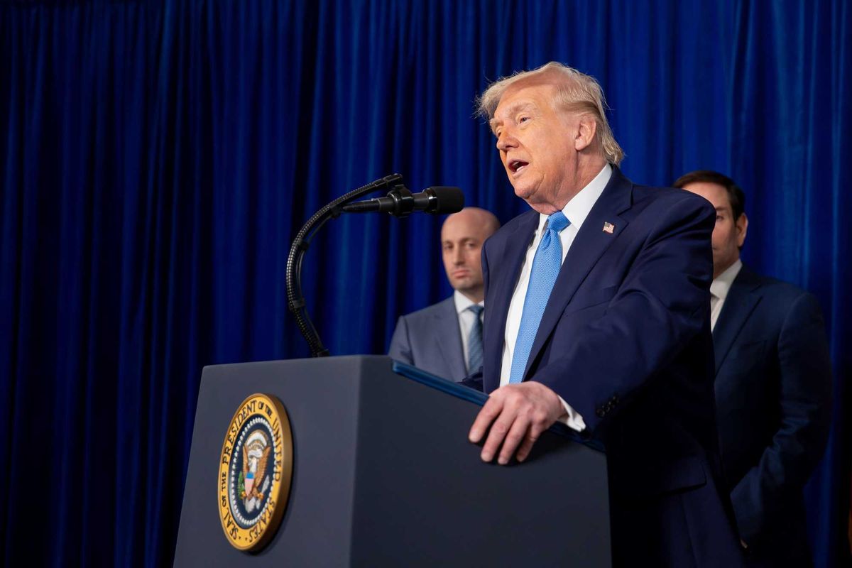 I leader Ue tentano il muro. Ma il tycoon non molla e tratta con la Groenlandia