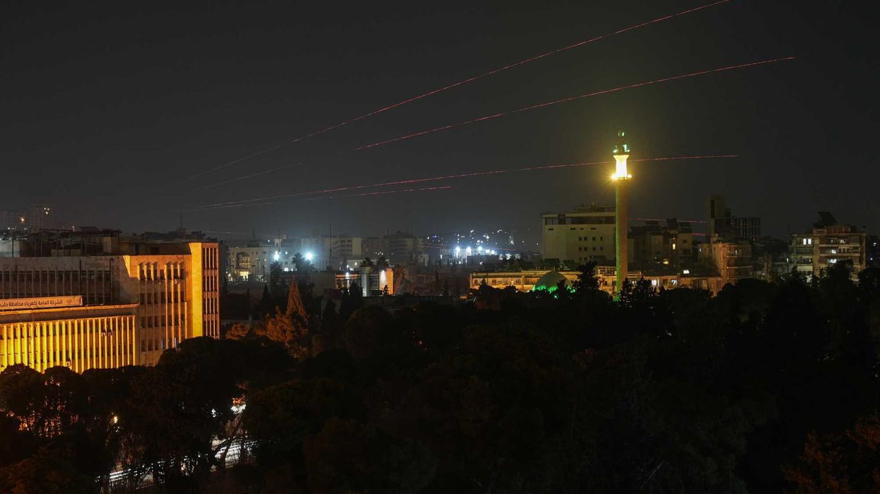 In Siria ritornano i bombardamenti: Al Sharaa attacca i curdi ad Aleppo