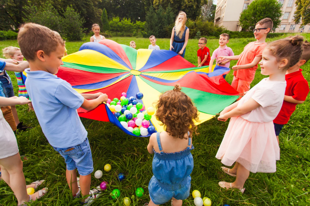 parachute play, parachute games, inclusive games, gym games for kids, gym class, 80s, 90s, nostalgia, history