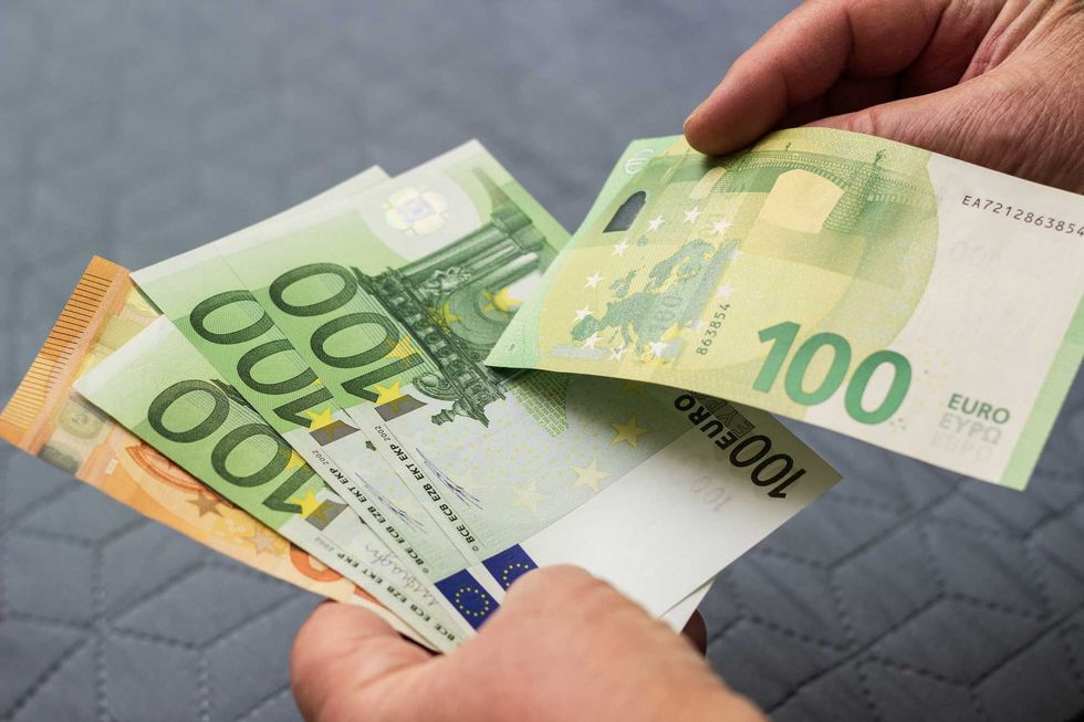 Il governo non alza il tetto al contante. E chi «scomoda» la polizia poi paga