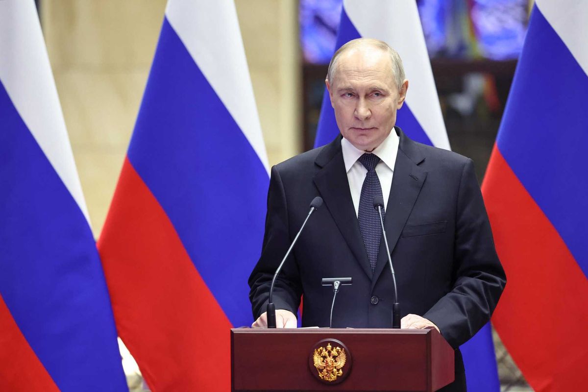 Putin: «Leader dell’Unione maialini di Biden»