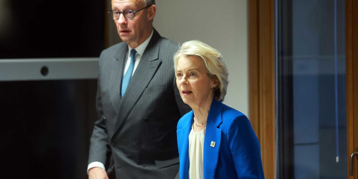 presi a schiaffi ursula e merz la ue ora 232 guidata da italia e francia da Laverita.info presi a schiaffi ursula e merz la ue ora 232 guidata da italia e francia