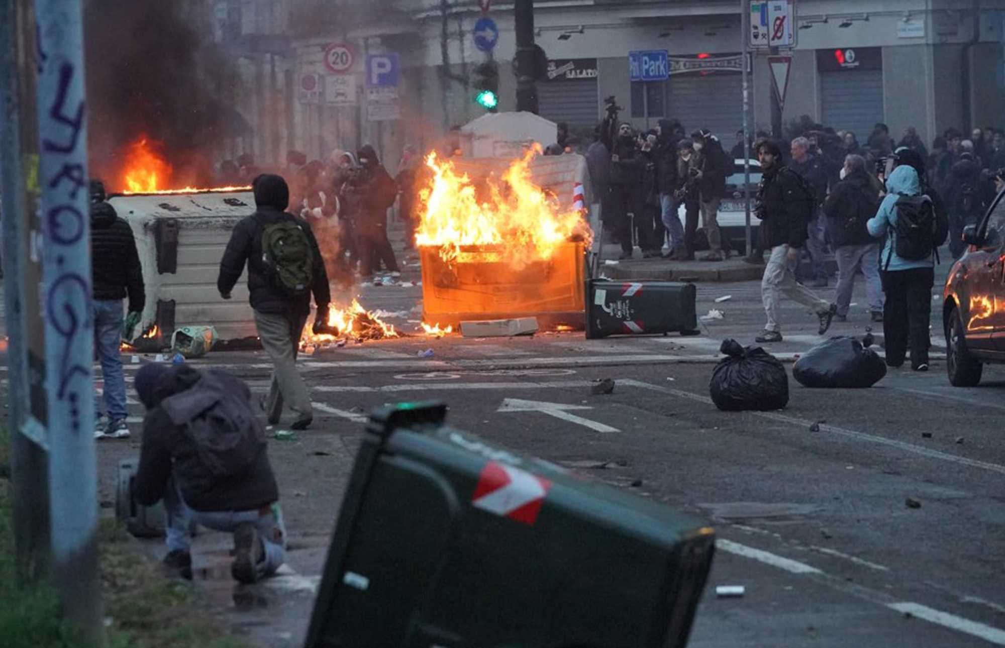 «Aska» dà ragione a chi la sgombera. A Torino botte e insulti agli agenti