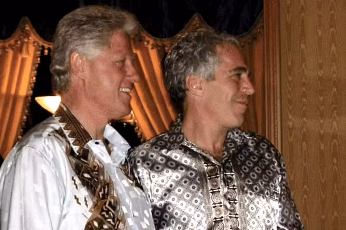 Da Bill Clinton al principe Andrea: pioggia di foto del pedofilo Epstein