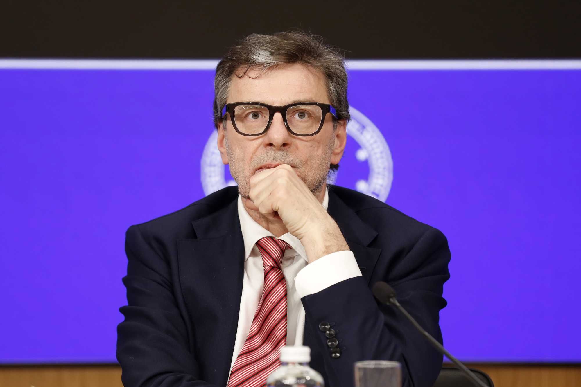 Giorgetti a casa? Chi si deve dimettere è l’opposizione